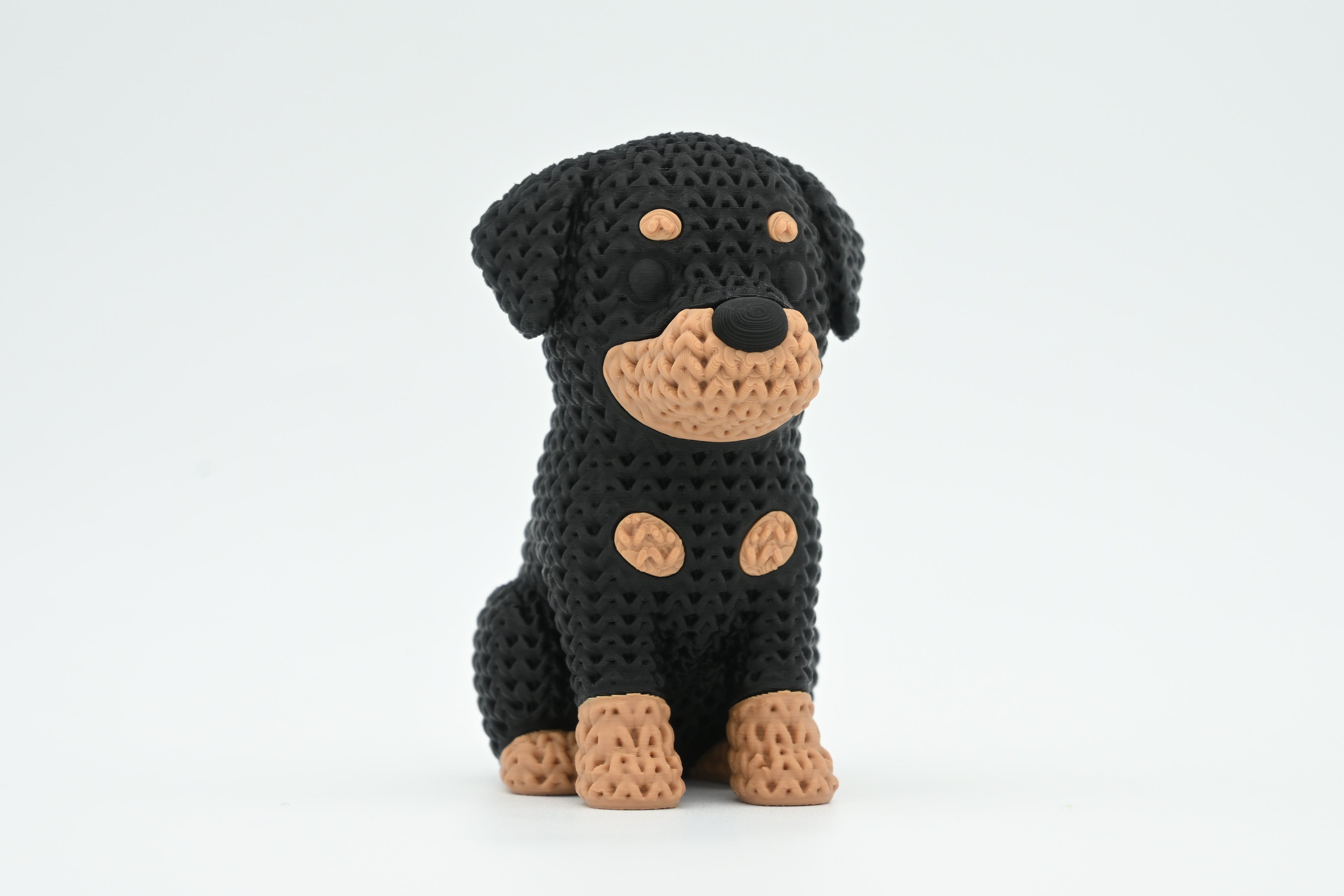 Rottweiler Figure: Knitted Texture Design.